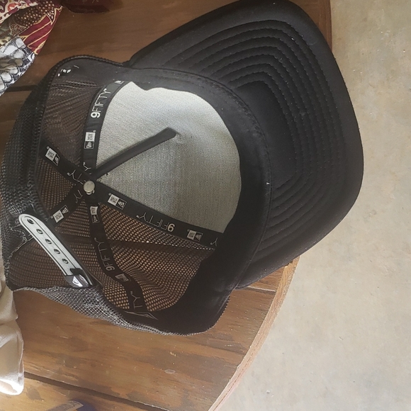 Quicksilver Hat - Picture 2 of 4